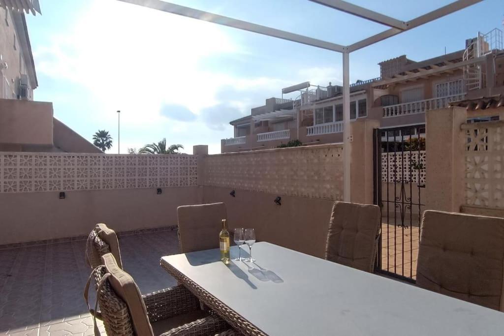 Pmt10 - Townhouse Bravomar 8, Pool, 4 Bedroom Torrevieja Eksteriør billede